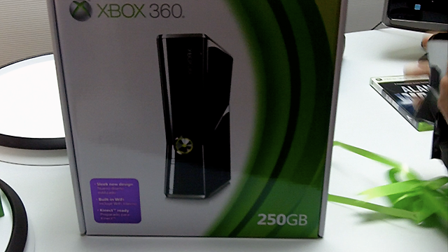 E3 2010 Undercover: New Xbox Unboxing