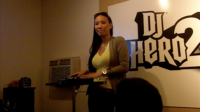 E3 2010 Undercover: DJ Hero 2